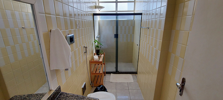 COCDV0100 - 9 people in Corredor da Vitória