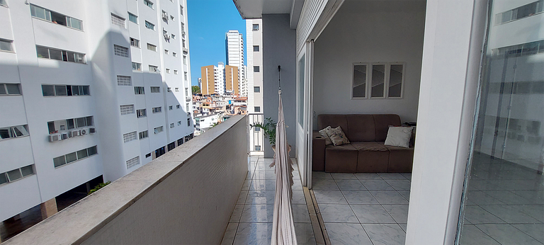 COCDV0100 - 9 people in Corredor da Vitória