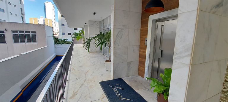 COCDV0100 - 9 people in Corredor da Vitória