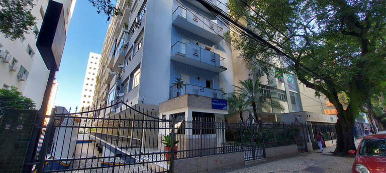 COCDV0100 - 9 people in Corredor da Vitória