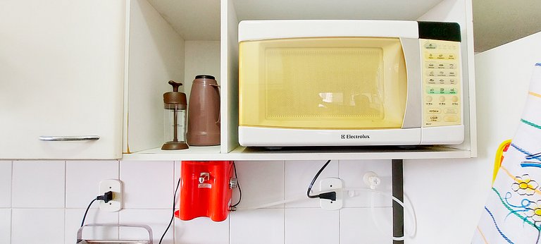 ONCAR0111 - Well located bedroom and living room