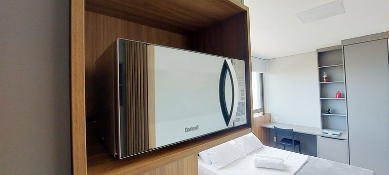 Completo, pertinho da praia da Barra - COBAR0121