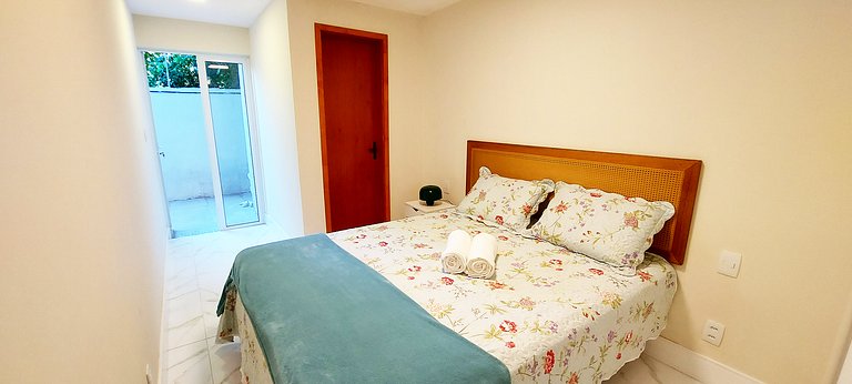 ONIMB0100 - Air-conditioned with gourmet balcony