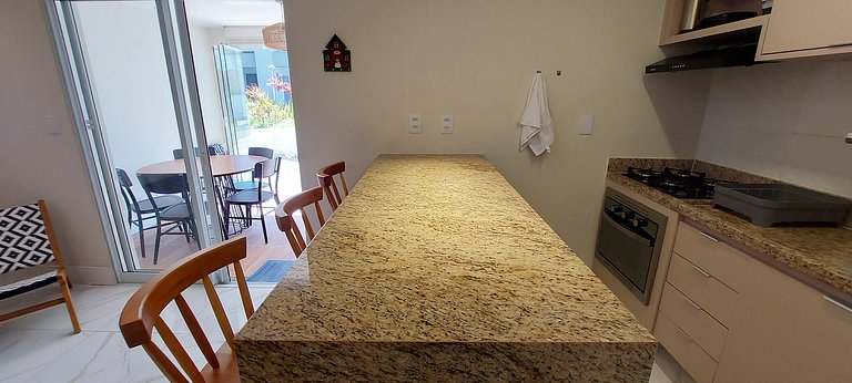 ONIMB0100 - Air-conditioned with gourmet balcony