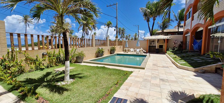 Sea front in a gated community with pool COSTE0108