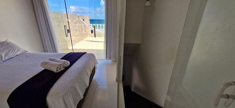 Sea front in a gated community with pool COSTE0108