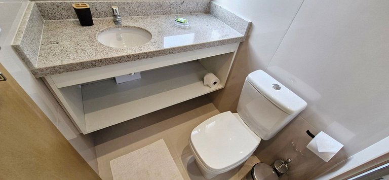 Bem decorado, com varandão - COOND0121