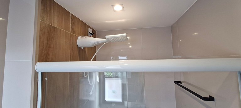 COOND0121 - Bien decorado, con amplio balcón.