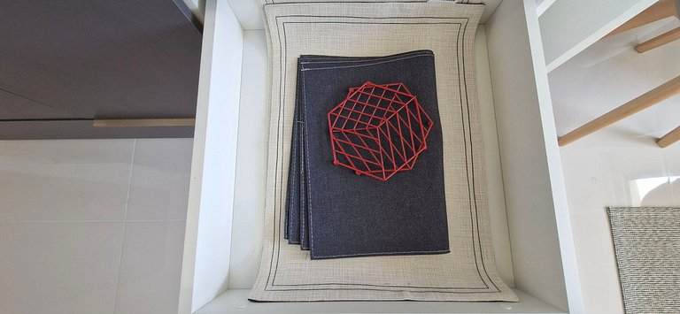 COFDR0105 - Compact and well decorated