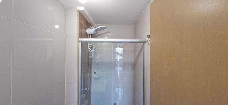 COFDR0105 - Compact and well decorated