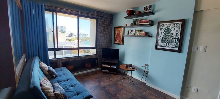 COBAR0100 - Seaside in the Carnival Circuit