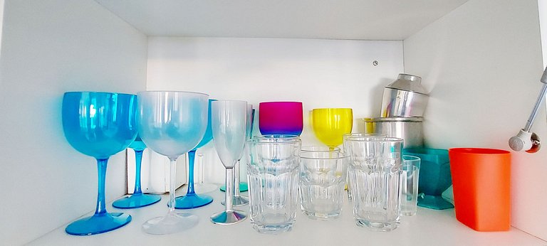 COBAR0100 - Seaside in the Carnival Circuit