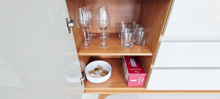 COALP0100 - 2/4 com varanda no Alphaville I