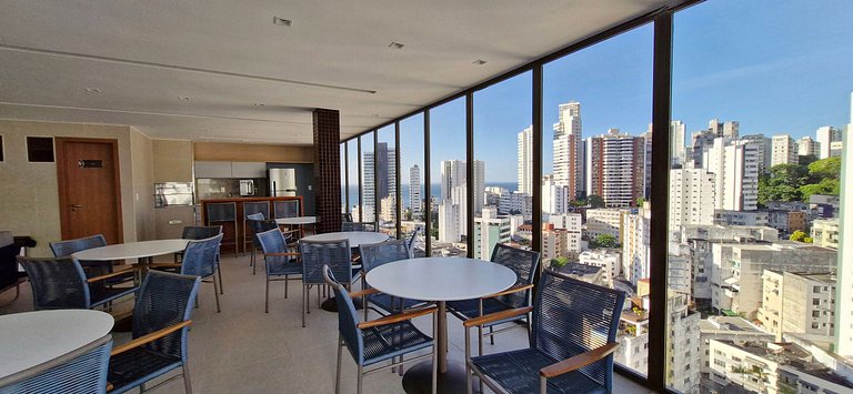 Cama queen e varanda no Graça Prime - COGRA0104