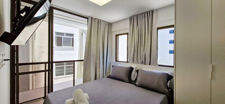 Cama queen e varanda no Graça Prime - COGRA0104