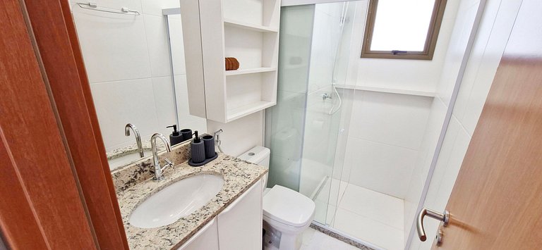 Cama queen y balcón en Graça Prime - COGRA0104