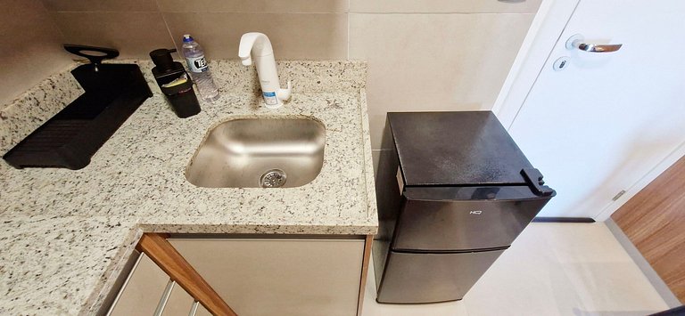 Moderno con piscina y gimnasio - COSTE0111