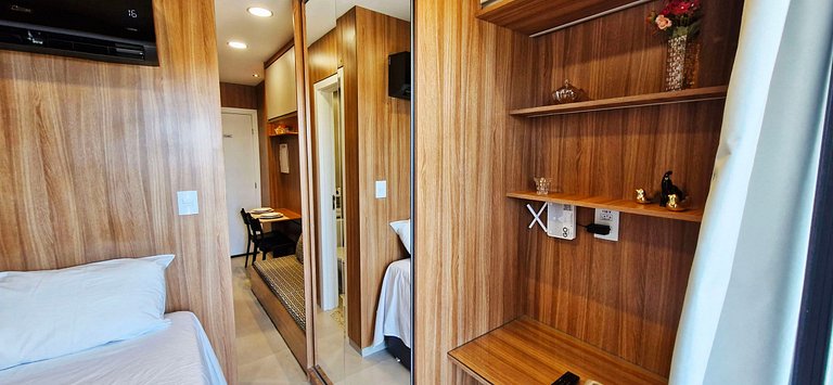 Moderno con piscina y gimnasio - COSTE0111