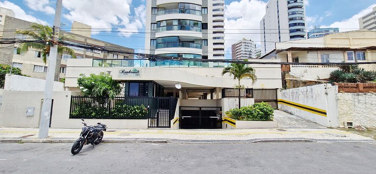 Quarto y sala con balcón en Armação - COARM0110