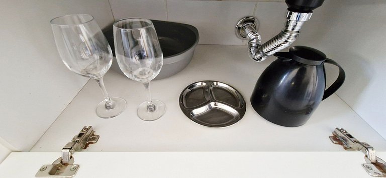 Quarto e sala com varanda em Armação - COARM0110