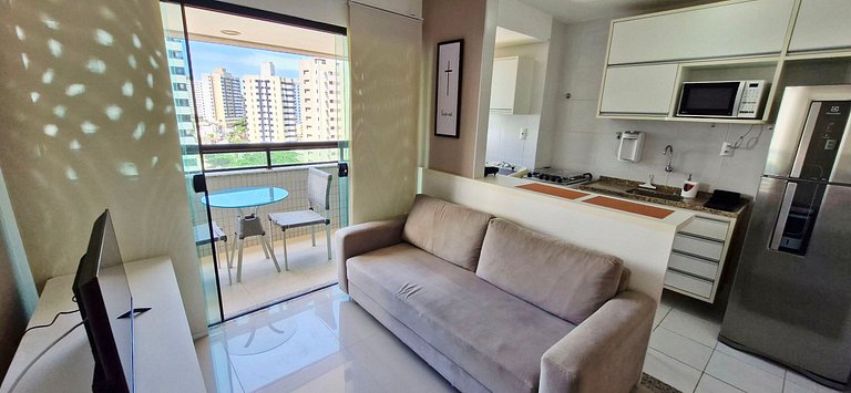 Quarto e sala com varanda em Armação - COARM0110