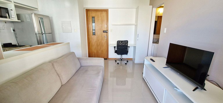 Quarto y sala con balcón en Armação - COARM0110