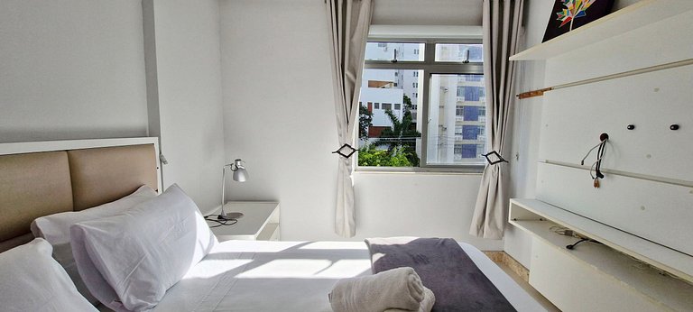 Muy cerca del Carnaval, 6 personas - COAPI0100