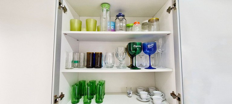 Muy cerca del Carnaval, 6 personas - COAPI0100