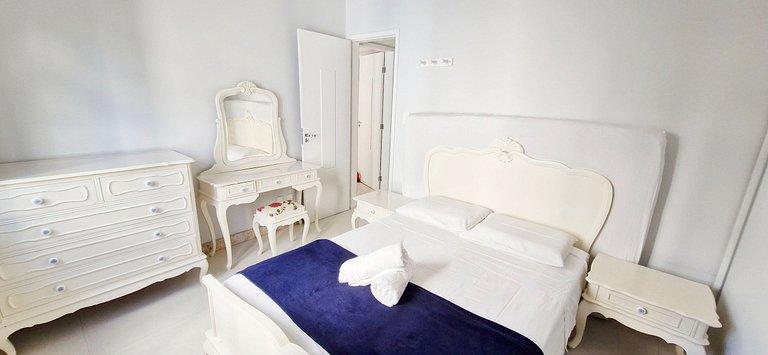 Close to Carnival, 6 people - COAPI0100